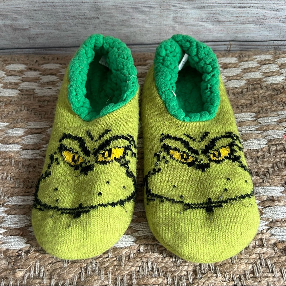 Dr. Seuss Grinch Slipper Socks
